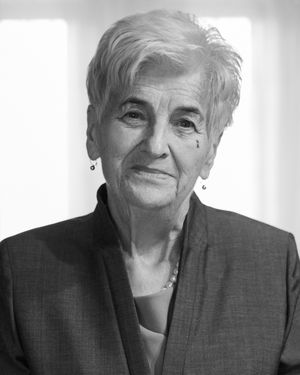 helena droliska20x25.jpg